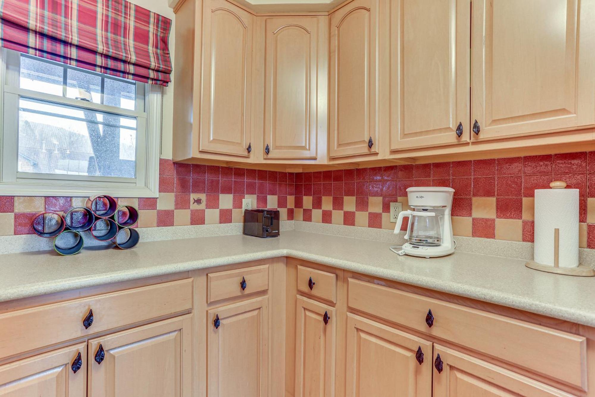 Spacious Condo With View Less Than 1 Mi To Mtn Creek Resort! Vernon Exteriör bild