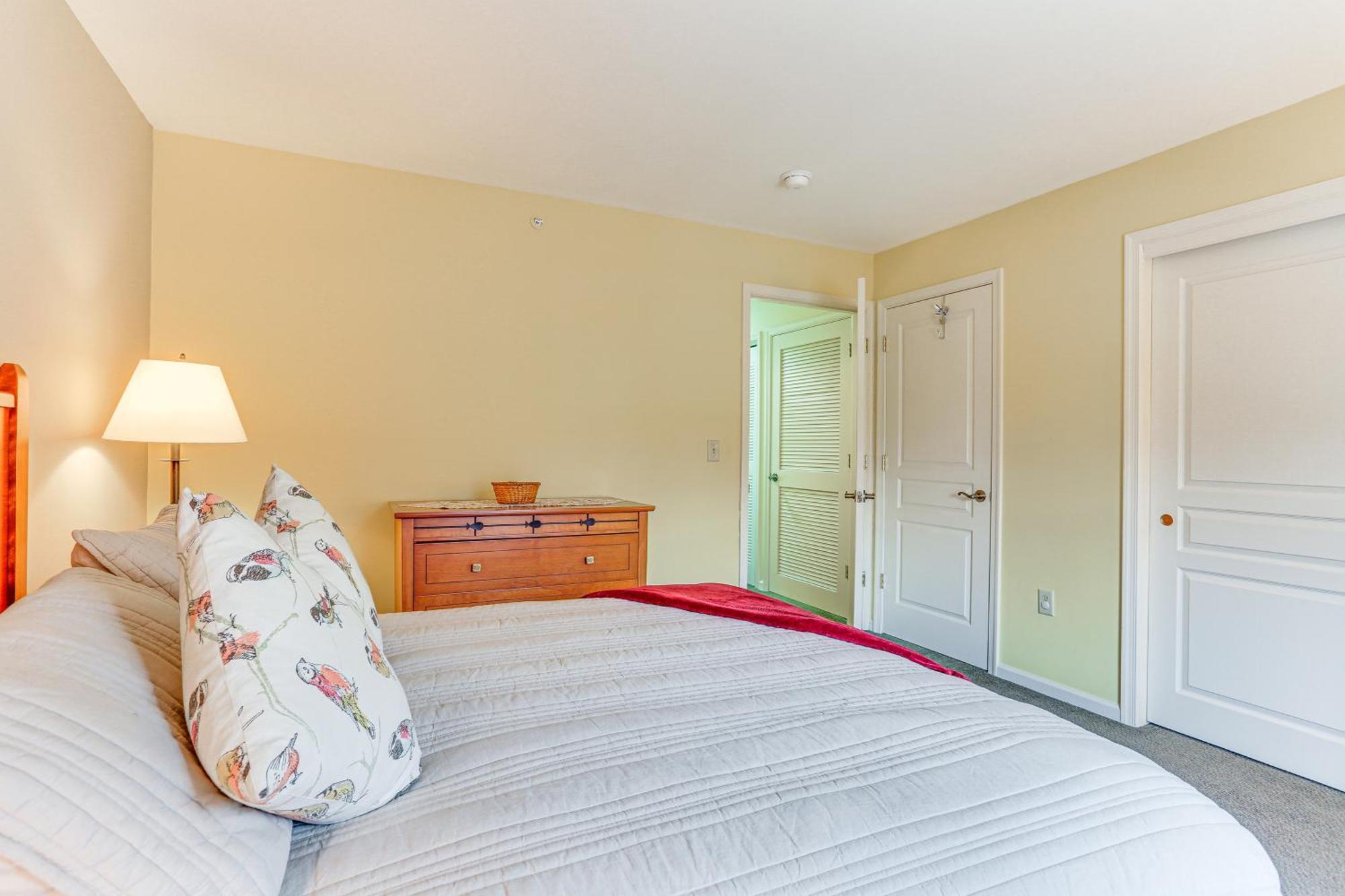 Spacious Condo With View Less Than 1 Mi To Mtn Creek Resort! Vernon Exteriör bild
