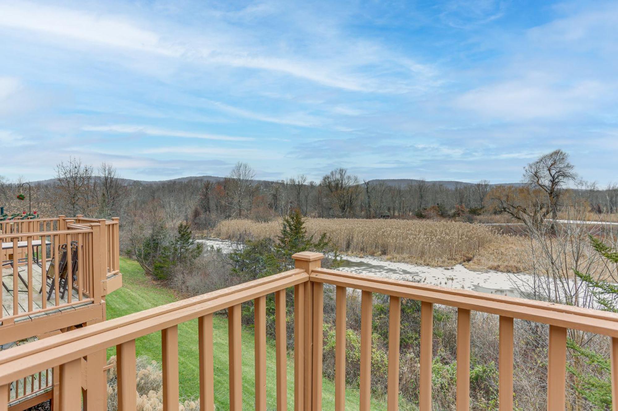 Spacious Condo With View Less Than 1 Mi To Mtn Creek Resort! Vernon Exteriör bild