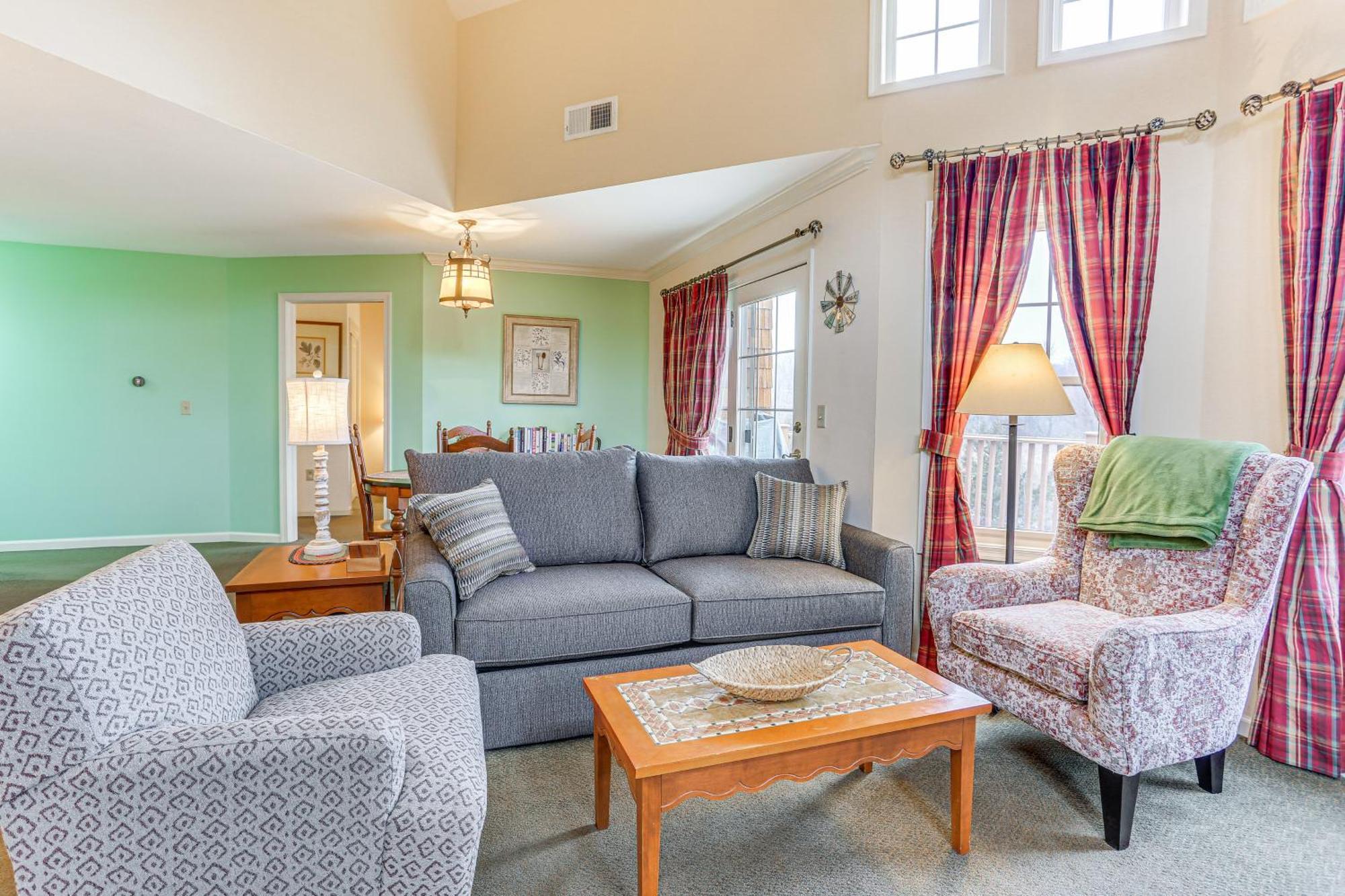 Spacious Condo With View Less Than 1 Mi To Mtn Creek Resort! Vernon Exteriör bild